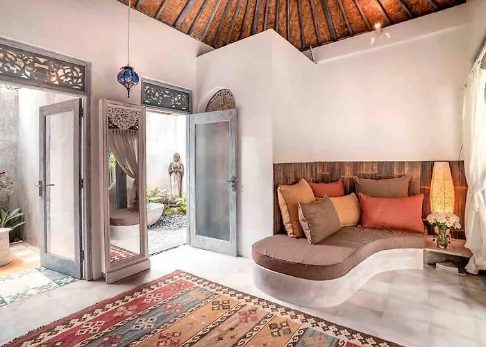 Dream Away @ Maya/ Private Pool / Penestanan Apartment *