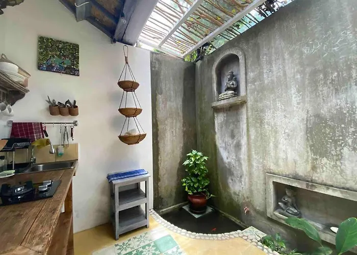 Dream Away @ Maya/ Private Pool / Penestanan Apartment